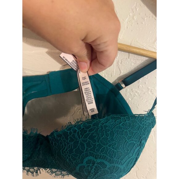 Victoria’s Secret Dream Angels Turquoise Lace Lined Demi Bra - Picture 10 of 13